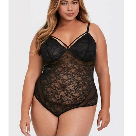Torrid Lace & Mesh Strappy Bodysuit, size 2 2X 18 - Picture 5 of 6
